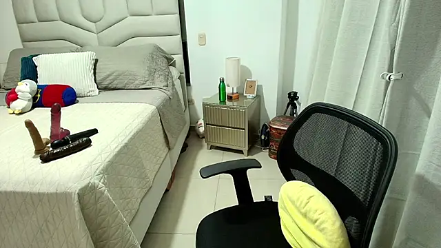 Naty_Stone webcam
