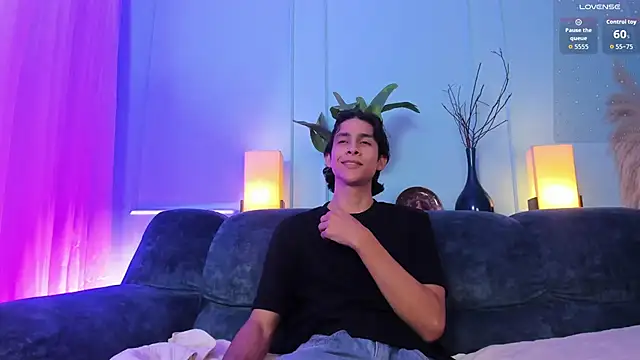 Cheys_Mast live sex cam