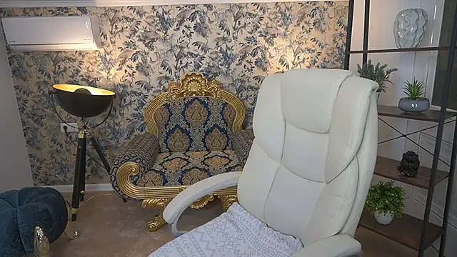 velvetluck - VelvetLuck's free webcam - UK Sex Cams