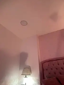Bella__Wood webcam