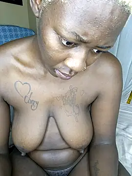 SquirtQueen16 webcam