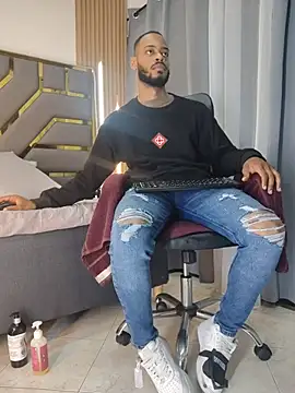 Oliver_bigblack_cock webcam