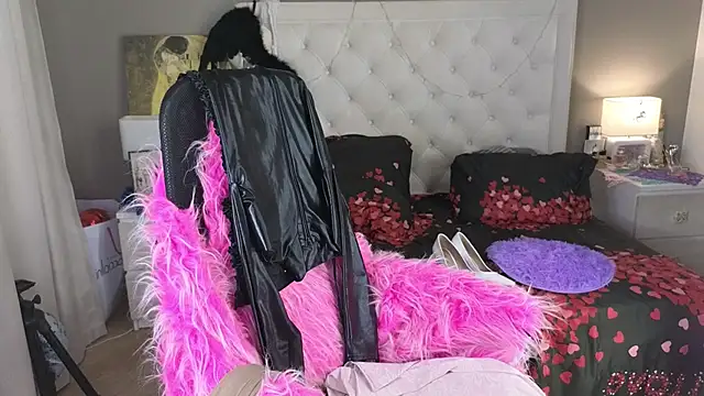 roxalanastar - RoxalanaStar's free webcam - UK Sex Cams