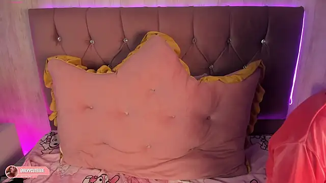 alyy_cut3 webcam