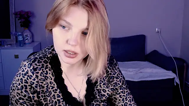 Ophelia_Ritz webcam