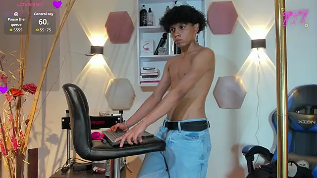 _taylor_black (M twink) - show dance