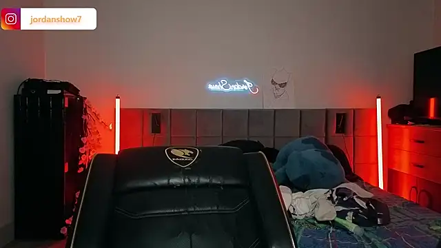 JordanShow webcam