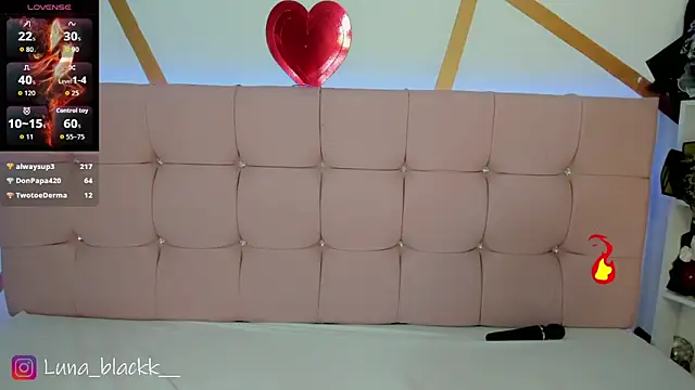 Luna_blackk webcam