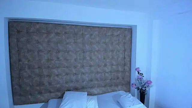 violet_giraldo webcam
