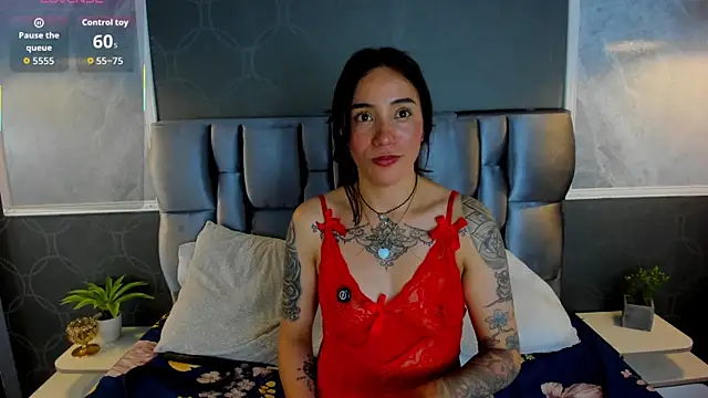 Cata_Jonees webcam