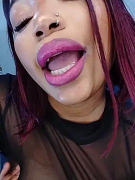 Webcam Model (Sugartonguexx)  is live.Free join now!