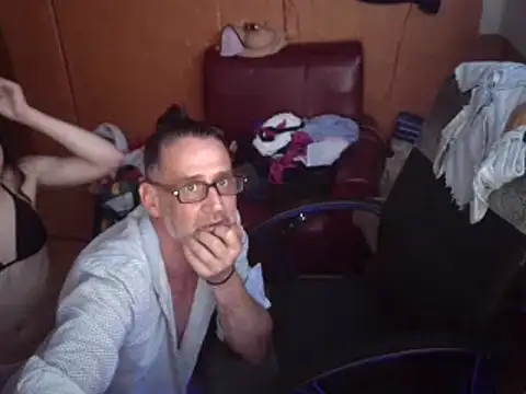 Lia_Y_PatrickX webcam