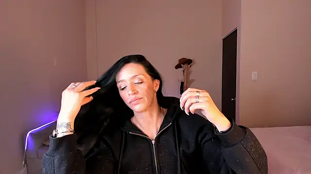 Kristen_Garner webcam