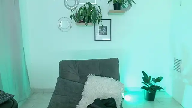 naughtty_doll webcam