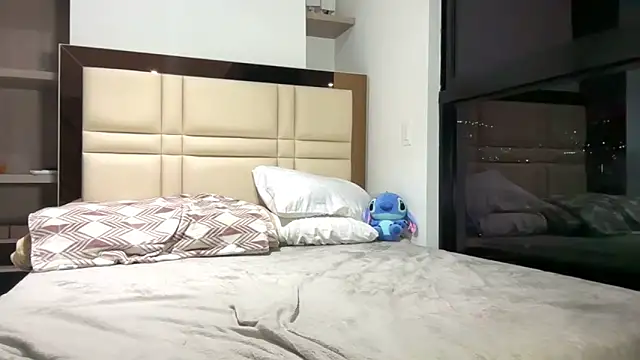Ashlyrouxx webcam