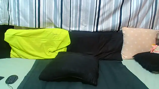 AfricanBigAssxx98 webcam