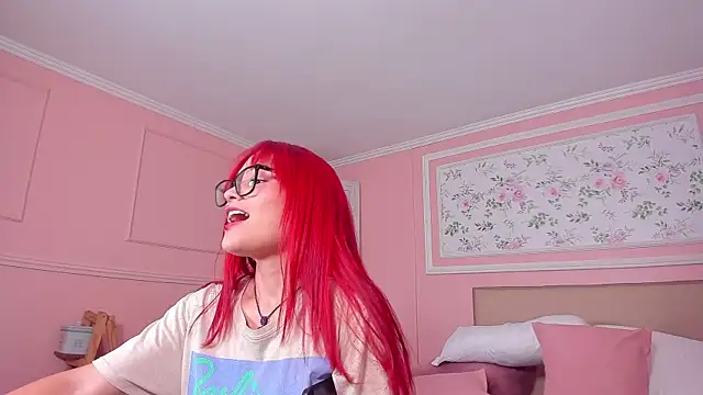 mae_lyra webcam