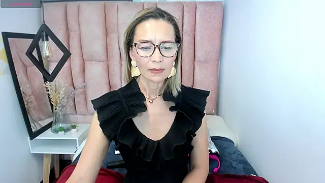 issa_milf__ - Issa_Milf__'s free webcam - UK Sex Cams