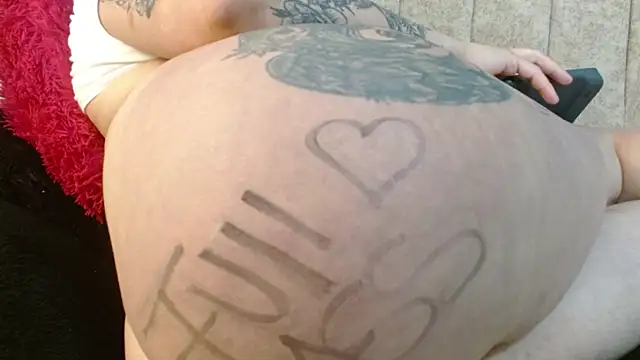 Melanie_Slut_nassty webcam
