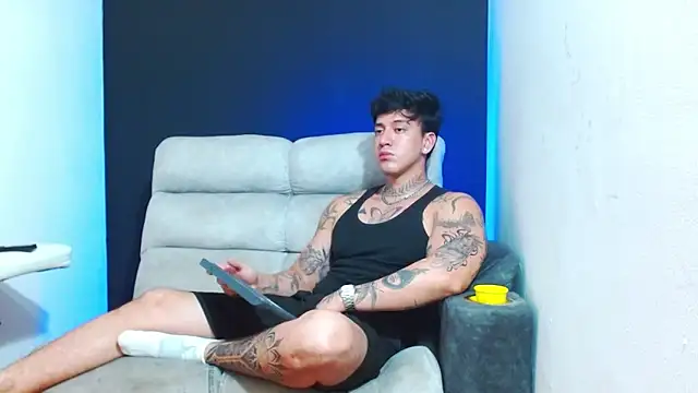 justin_fuller1 - JUSTIN_FULLER1's free webcam - UK Sex Cams