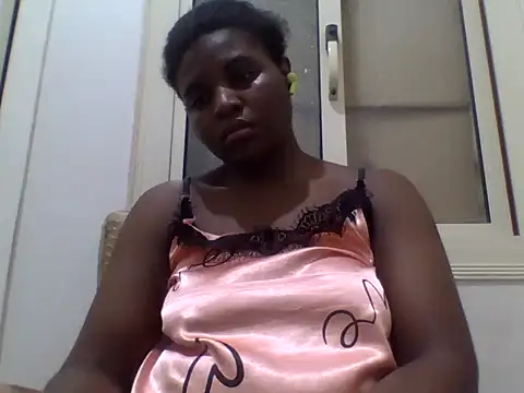 queenzuena webcam