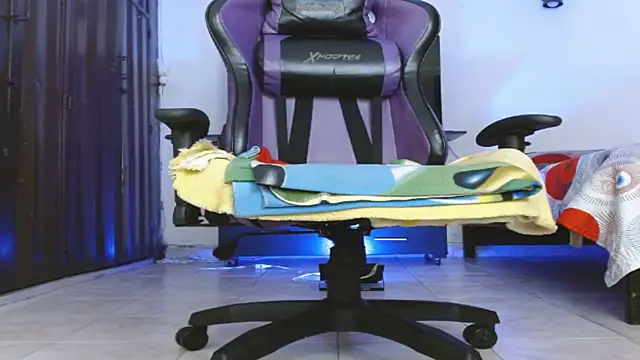 Alanni_parker webcam