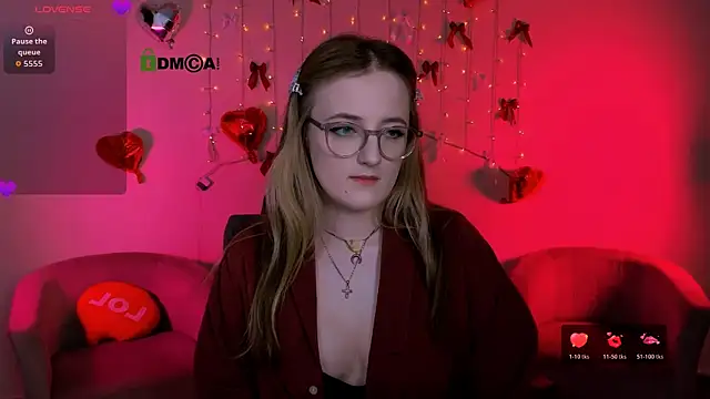 luna_berryy webcam