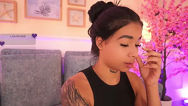 MeganLowell webcam