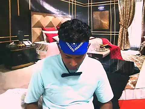 IndianHunk01 webcam