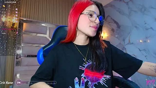 Moon_Red_r webcam