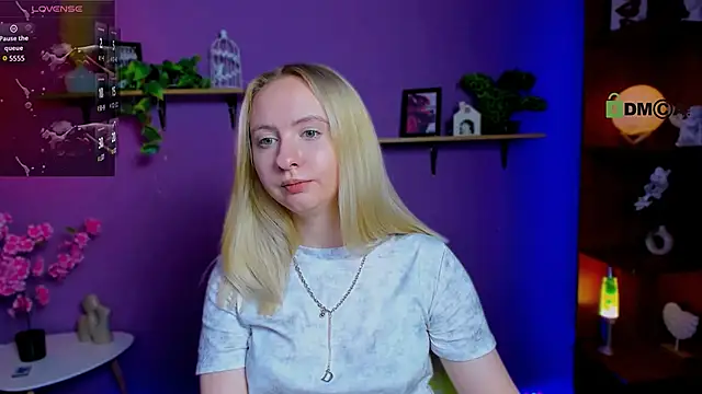 mila_glow1 - Mila_glow1's free webcam - UK Sex Cams