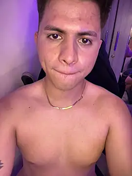niicky1_ - Niicky1_'s free webcam - UK Sex Cams
