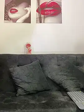 saray_mendozaa live sex cam
