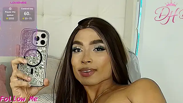 Daphne_Hills live sex cam