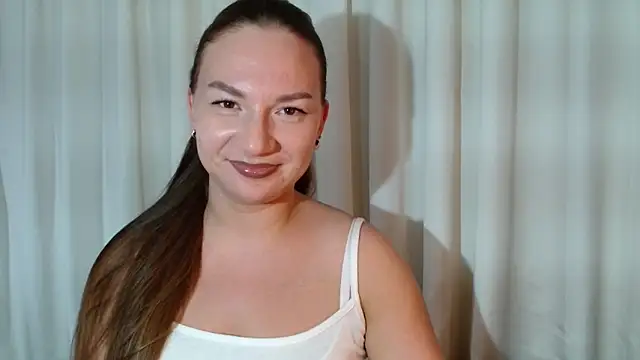 belle_fiesta - Belle_Fiesta's free webcam - UK Sex Cams