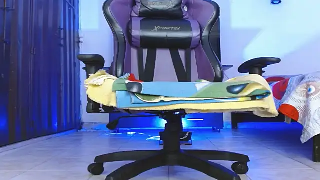 Alanni_parker webcam