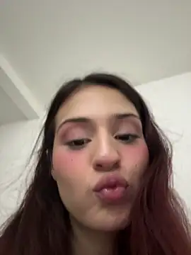 Webcam Model (AngelRuby)  is live.Free join now!