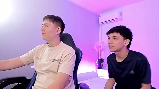 Handsomeboyss19 webcam