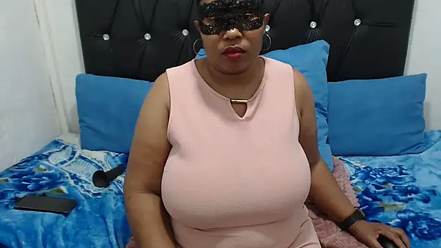 CreamyhotBoobs webcam