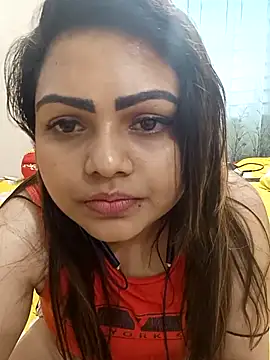 Webcam Model (blue-berry09)  is live.Free join now!