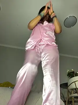 CurvyDesire1