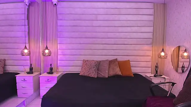 VictoriaaBlair webcam