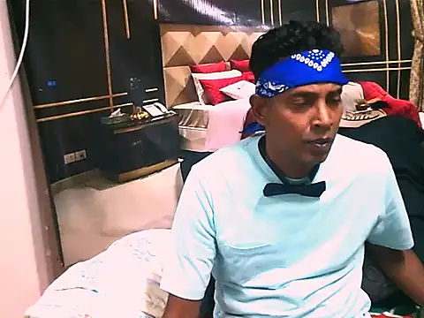 IndianHunk01 webcam