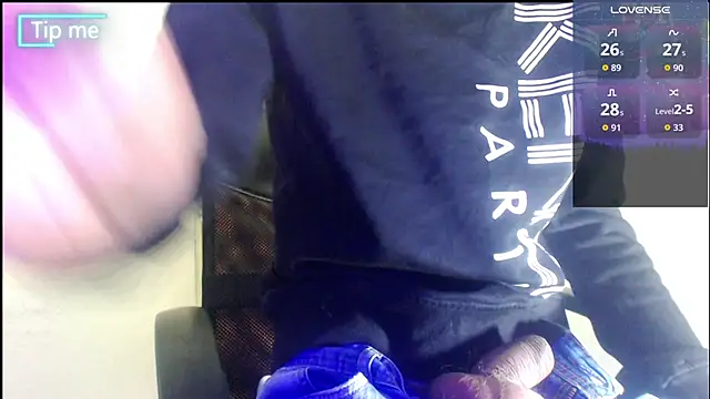 GrayHornyX webcam