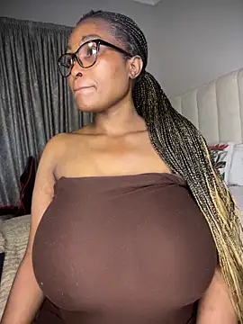 Bustygoddess32 from StripChat is Freechat