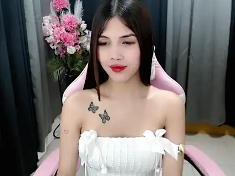 HoneyAfterDark_ webcam