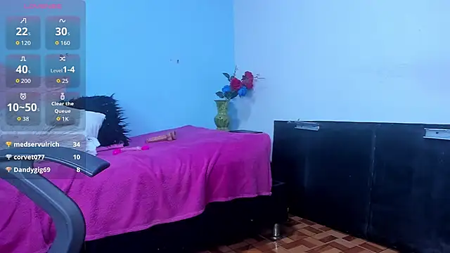 kaylaMinov_ webcam