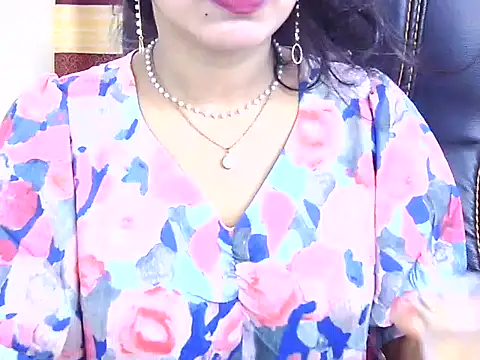 Noor_Zarin webcam