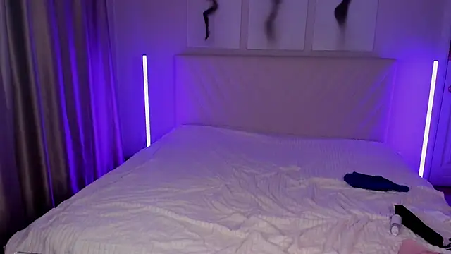 EmmaBarbs webcam