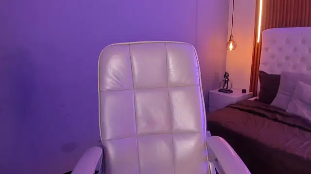 ZamabyCrucie webcam